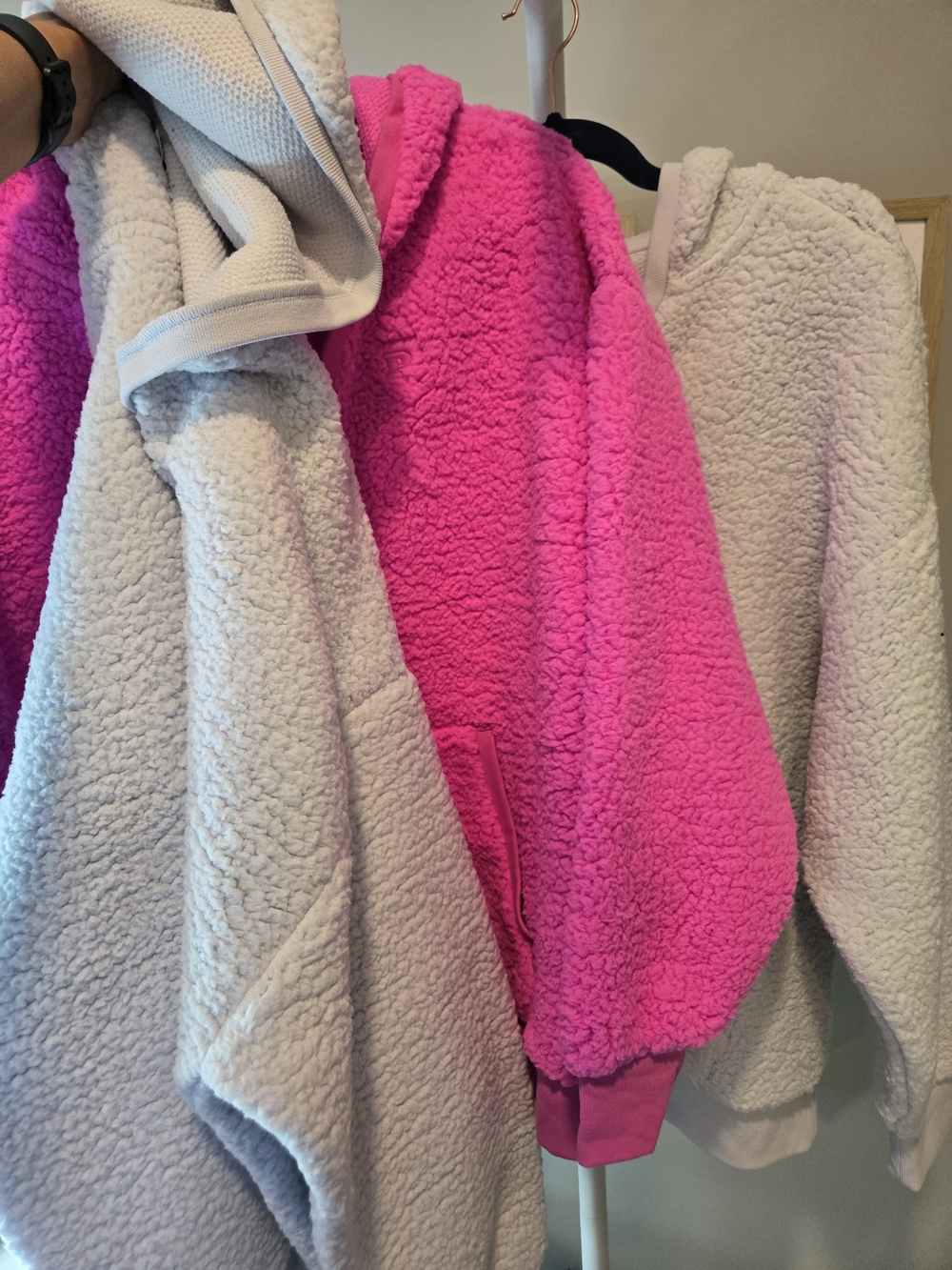 NWT PINK Victoria's Secret Ivory Sherpa V‑Neck Hoodie-
